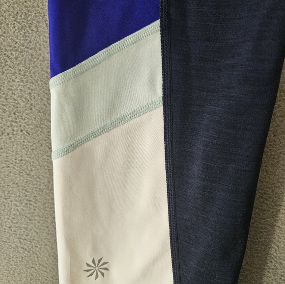 Athleta Athletic Womens Crop Leggings Capris Small S Blue Colorblock Pockets - Picture 3 of 9